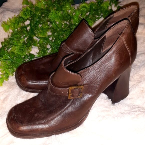 Sam & Libby leather shoes - Picture 3 of 3